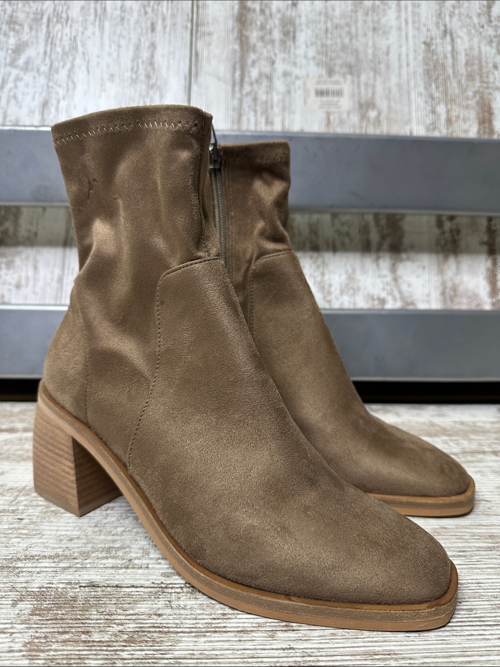 Dolce Vita Indiga Taupe Western Ankle Boots Women's 7 Sock Bootie NWOB - Picture 3 of 11